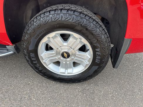 Used 2019 Chevrolet Tahoe LT AWD/4WD image 7