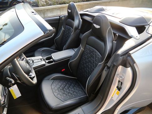 New 2026 Aston Martin Vanquish Convertible image 22