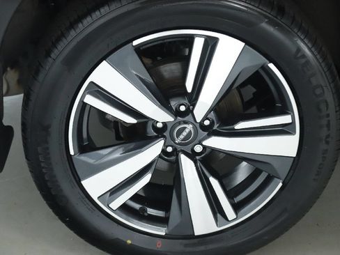 Certified 2023 Nissan Rogue SL w/ SL Premium Package AWD/4WD image 12