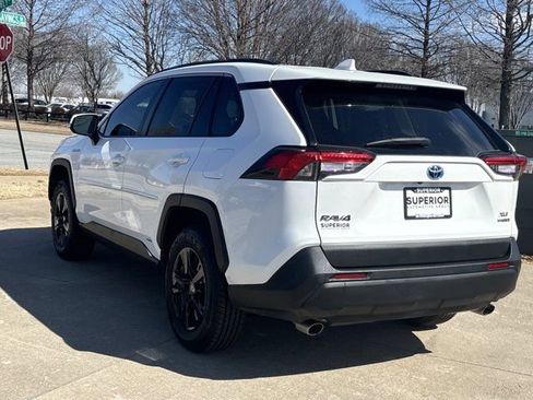 Used 2021 Toyota RAV4 XLE w/ Convenience Package image 10