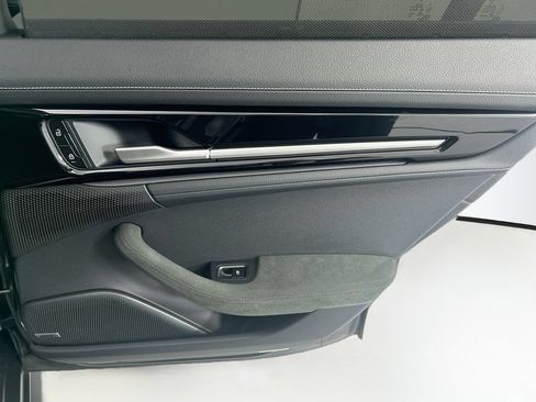 Certified 2025 Porsche Panamera 4 AWD/4WD image 27
