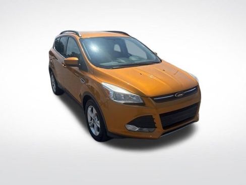 Used 2016 Ford Escape SE w/ Equipment Group 201A FWD image 7