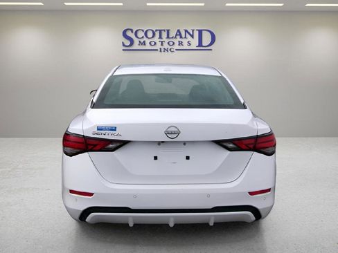 Used 2025 Nissan Sentra SV image 7