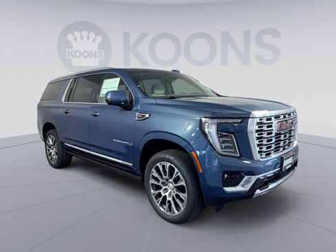 New 2026 GMC Yukon XL Denali w/ Sun & Power Step Package AWD/4WD image 10