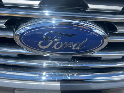 Used 2023 Ford Edge Titanium AWD/4WD image 30