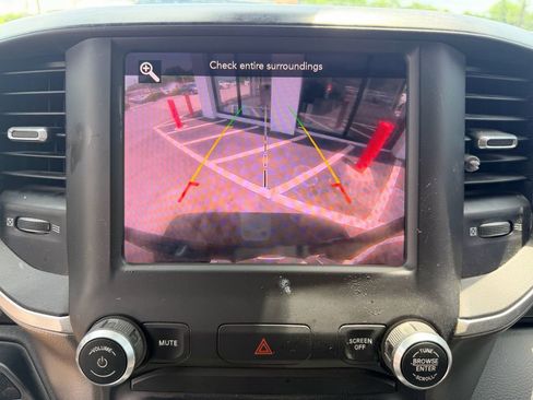 Used 2019 RAM 1500 Big Horn AWD/4WD image 5