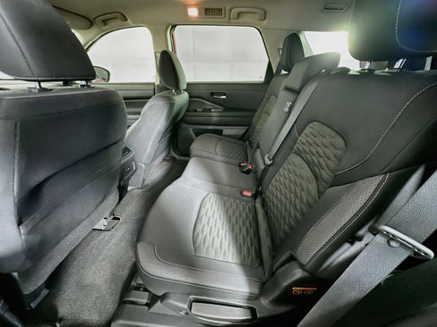 Used 2022 Nissan Pathfinder SV FWD image 27