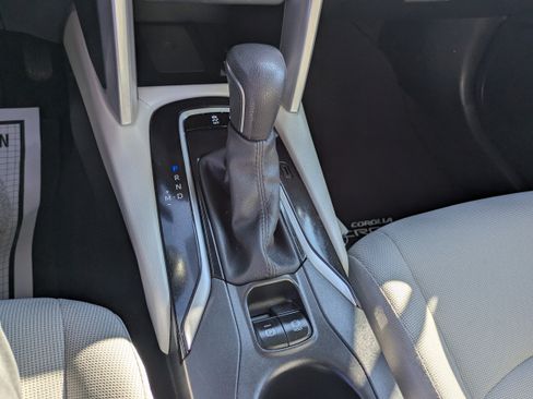 Certified 2023 Toyota Corolla Cross LE image 17