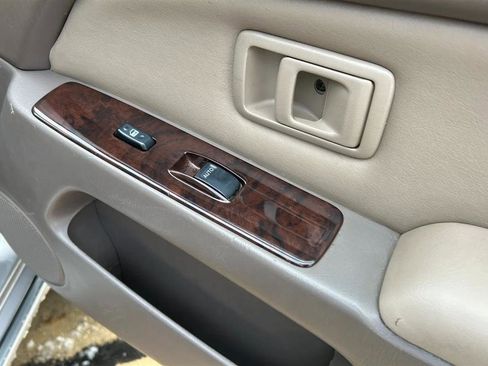 Used 2002 Toyota 4Runner Limited image 72