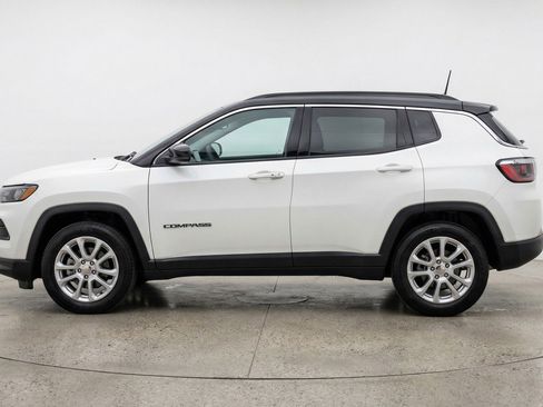 Used 2025 Jeep Compass Limited image 5