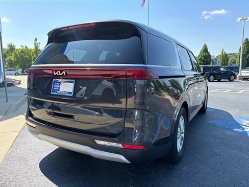 Used 2024 Kia Carnival LX FWD image 6