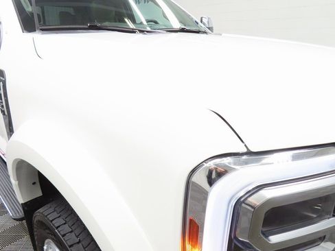 Used 2025 Ford F450 Platinum w/ Platinum Plus Package image 31