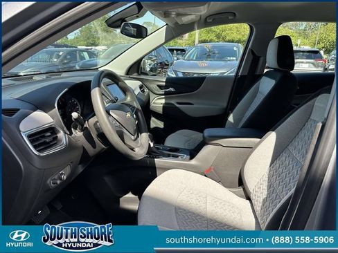 Used 2023 Chevrolet Equinox LS AWD/4WD image 17