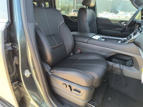 New 2026 Nissan Armada SL w/ Captain's Chari Seat Package AWD/4WD image 14