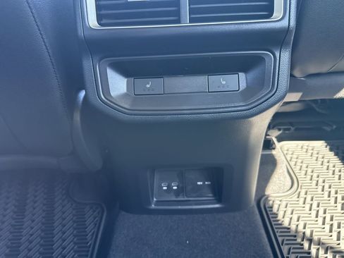New 2026 Volkswagen Atlas Cross Sport SEL AWD/4WD image 17