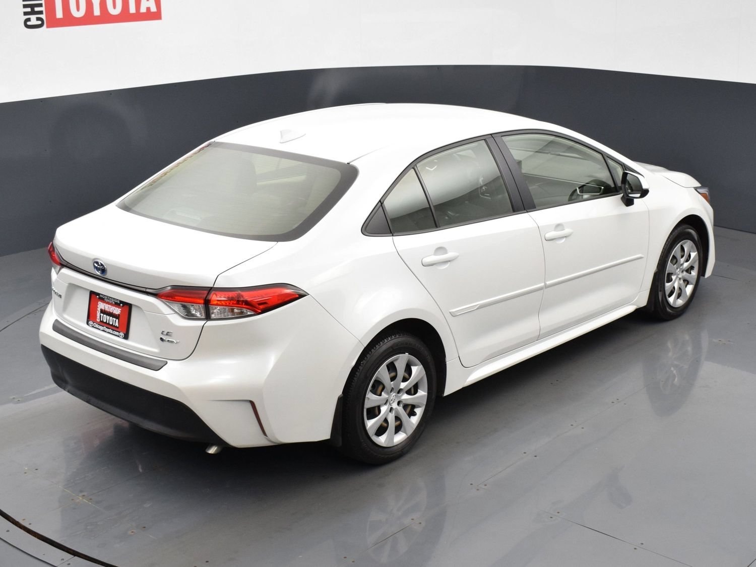 Used 2025 Toyota Corolla LE FWD image 30