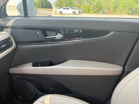 Used 2021 Lincoln Nautilus FWD w/ Equipment Group 101A image 19