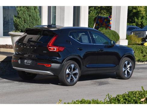 Certified 2025 Volvo XC40 B5 Core w/ Protection Package Premier image 3