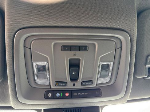 Used 2022 Chevrolet Silverado 1500 RST AWD/4WD image 28