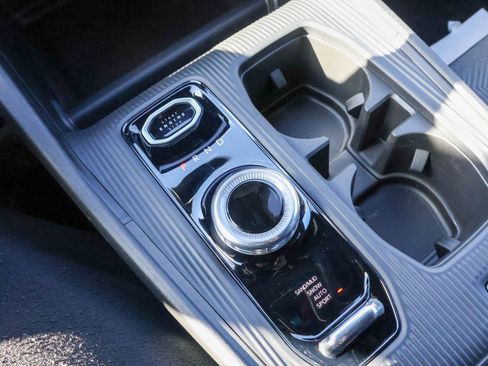 New 2026 Jeep Cherokee Laredo AWD/4WD image 25