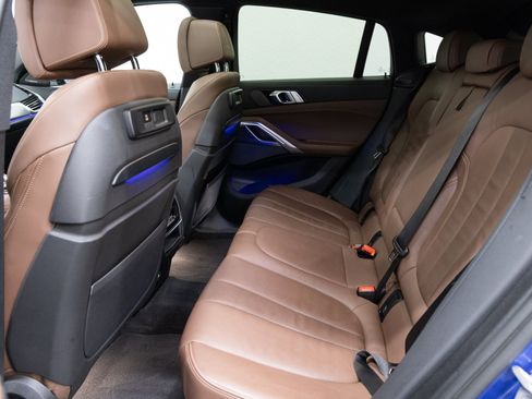 Used 2020 BMW X6 M50i image 8