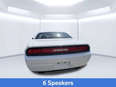 Used 2013 Dodge Challenger SXT RWD image 9