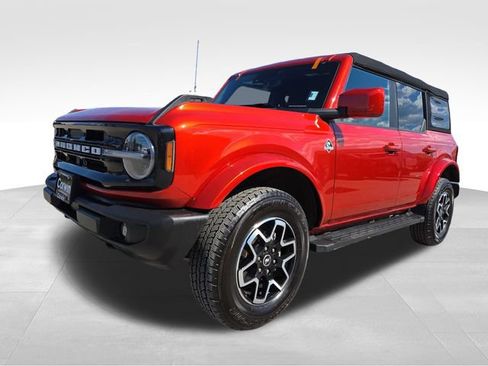 Used 2023 Ford Bronco Outer Banks AWD/4WD image 6