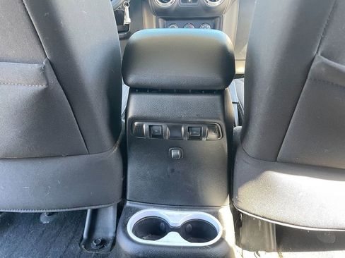 Used 2016 Jeep Wrangler Unlimited Sahara w/ Connectivity Group AWD/4WD image 27