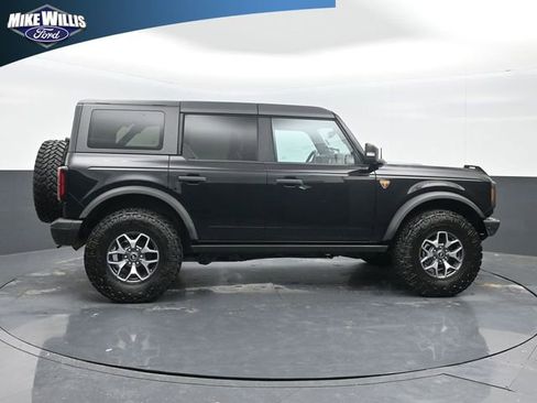 Used 2022 Ford Bronco Badlands AWD/4WD image 8