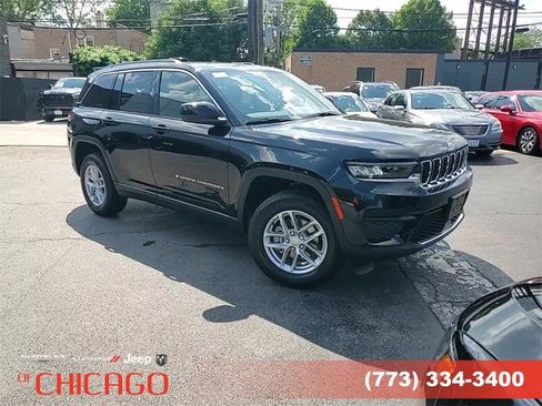 New 2025 Jeep Grand Cherokee Laredo image 3