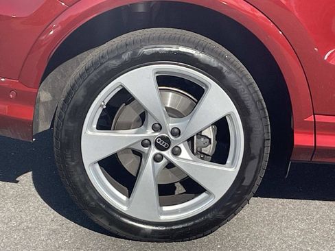 Used 2025 Audi Q5 Premium Plus w/ Premium Plus image 9