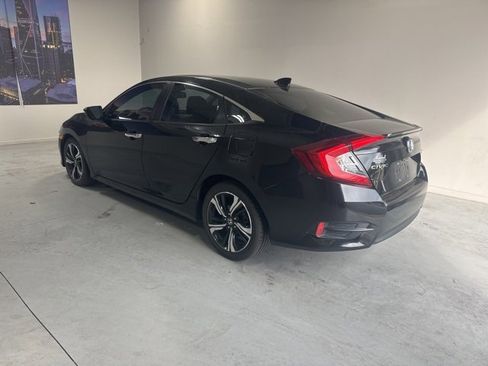 Used 2017 Honda Civic Touring image 21