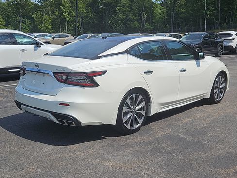 Used 2023 Nissan Maxima Platinum w/ Sport Mat Group FWD image 2