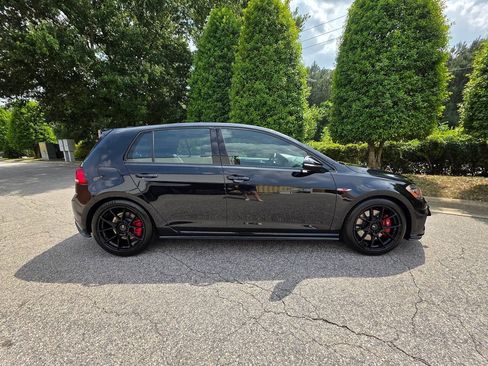Used 2018 Volkswagen GTI SE FWD image 6