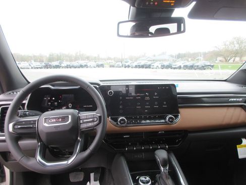 New 2026 GMC Canyon AT4 AWD/4WD image 14