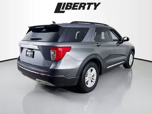 Used 2023 Ford Explorer XLT w/ Equipment Group 202A image 7