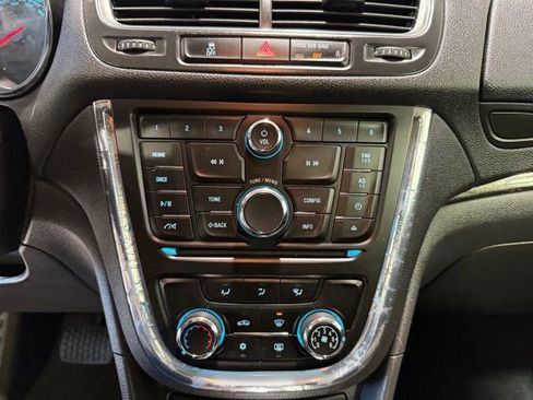 Used 2014 Buick Encore FWD image 19