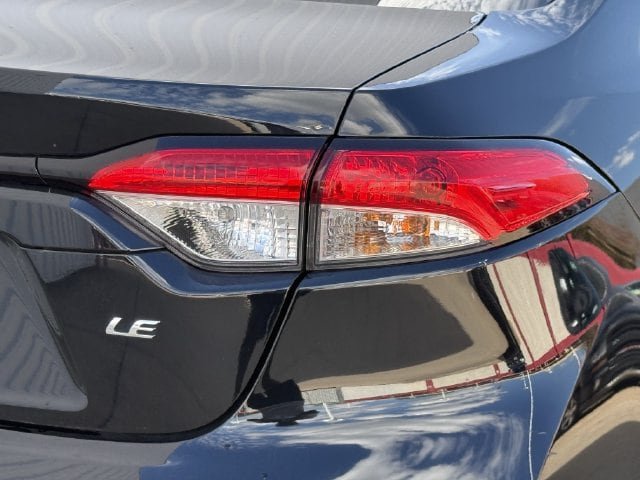 Used 2025 Toyota Corolla LE FWD image 7