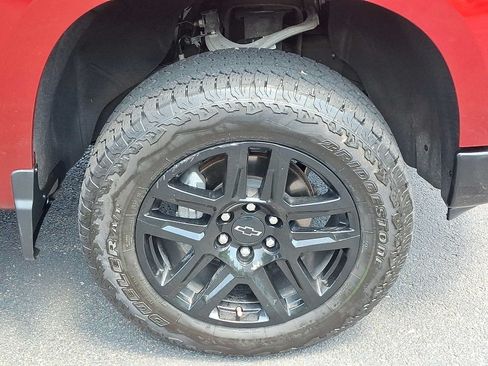 Used 2024 Chevrolet Silverado 1500 LT Trail Boss w/ Protection Package AWD/4WD image 8