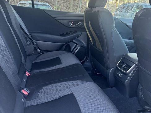 Certified 2022 Subaru Outback Premium image 6