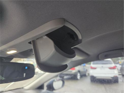 Used 2018 Toyota Camry XSE image 18