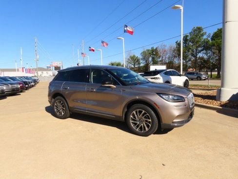 Used 2021 Lincoln Corsair FWD w/ Equipment Group 101A image 6