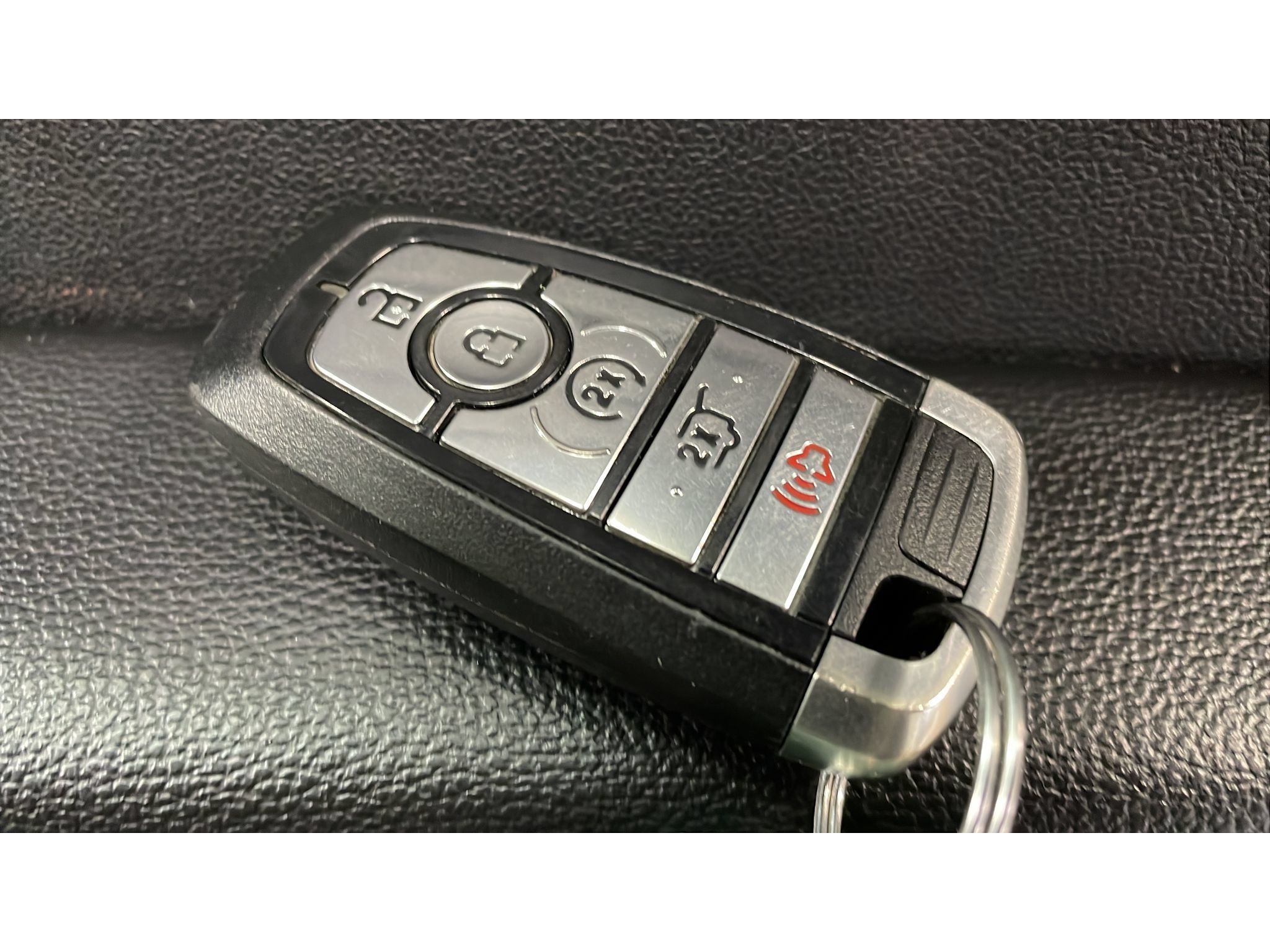 Used 2024 Ford Escape Platinum AWD/4WD image 19