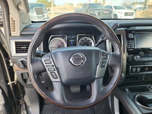 Used 2017 Nissan Titan Platinum Reserve image 9