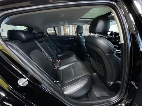 Used 2018 Kia Stinger Premium RWD image 25