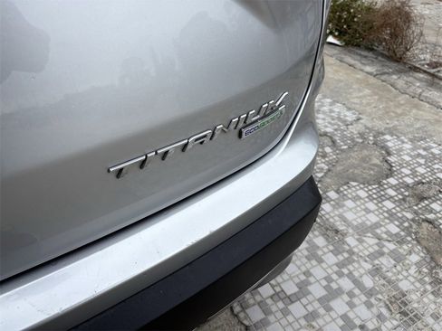 Used 2019 Ford Edge Titanium image 14