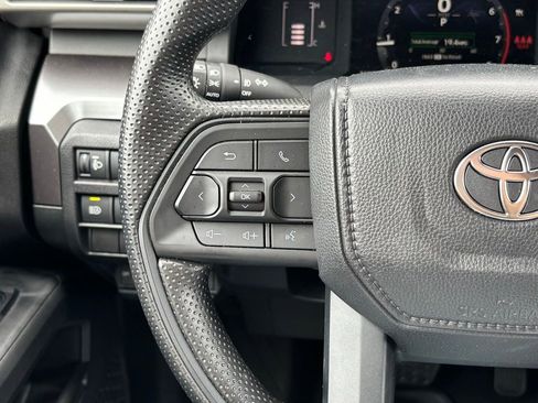 Used 2026 Toyota Tacoma SR5 AWD/4WD image 16