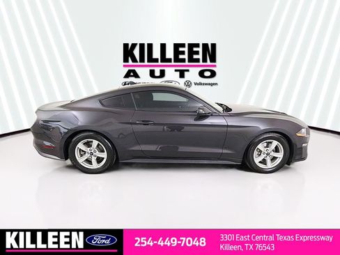 Used 2022 Ford Mustang Coupe image 9