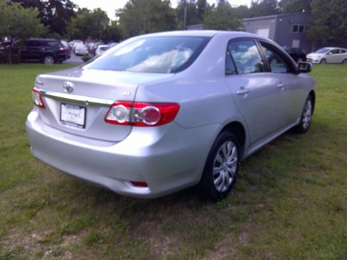 Used 2013 Toyota Corolla LE Special Edition image 4