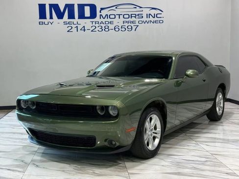 Used 2020 Dodge Challenger SXT w/ Blacktop Package RWD image 1